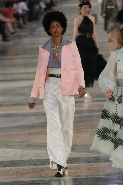 Look 13